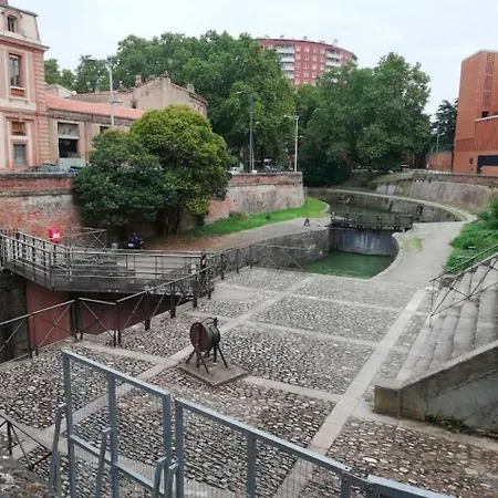 Daire Saint-pierre Hyper Centre *